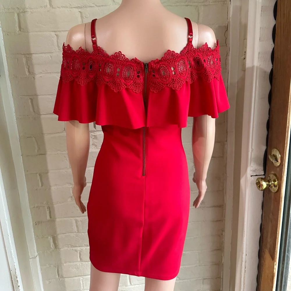 BCX size 3 NWT fiery red bodycon lace dress